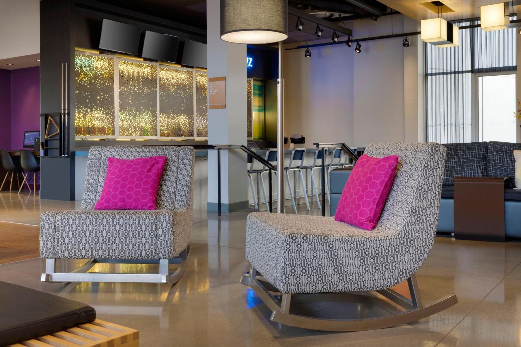 Aloft Hotel Milwaukee Downtown Exterior foto