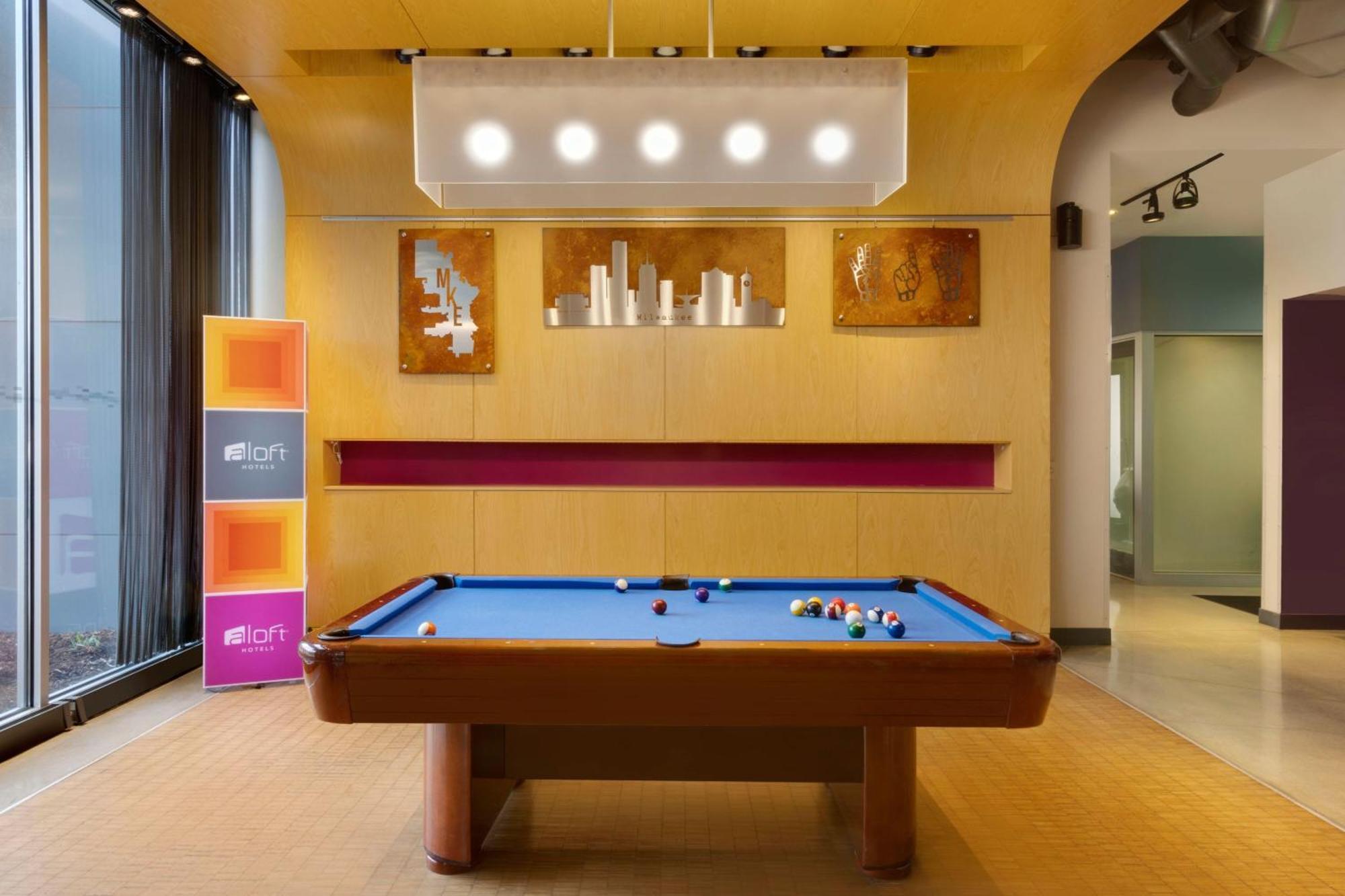 Aloft Hotel Milwaukee Downtown Exterior foto